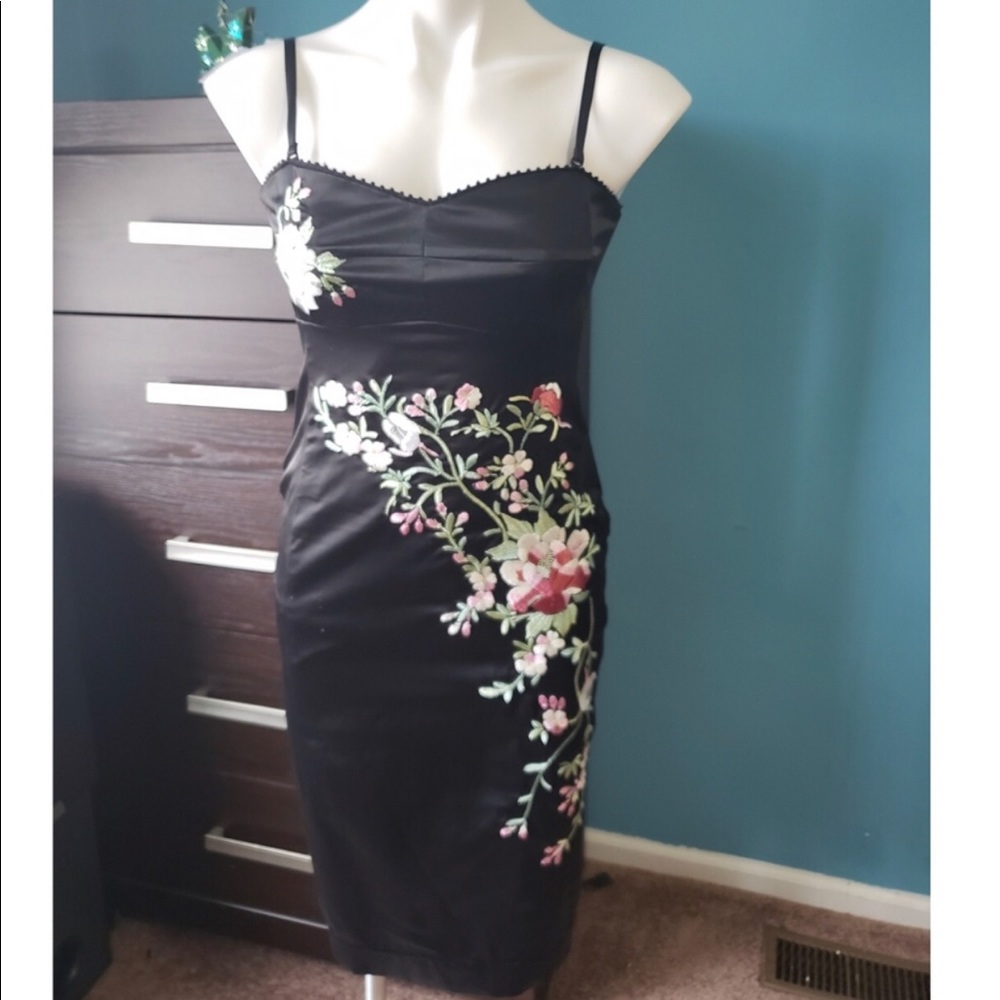 Forever Floral Design Embroidery Dress Size Large - Picture 2 of 11